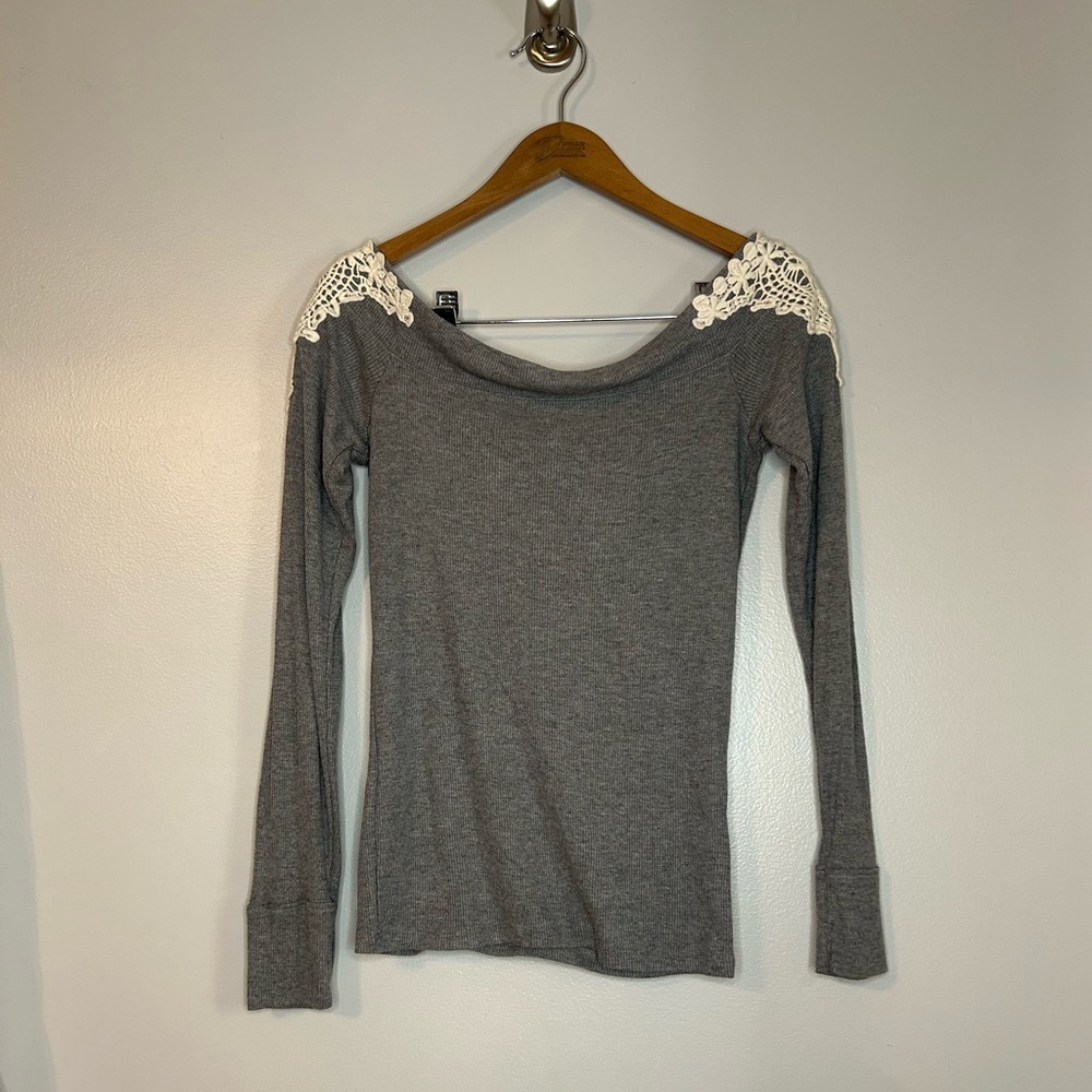 Hollister Off the Shoulder Long Sleeve